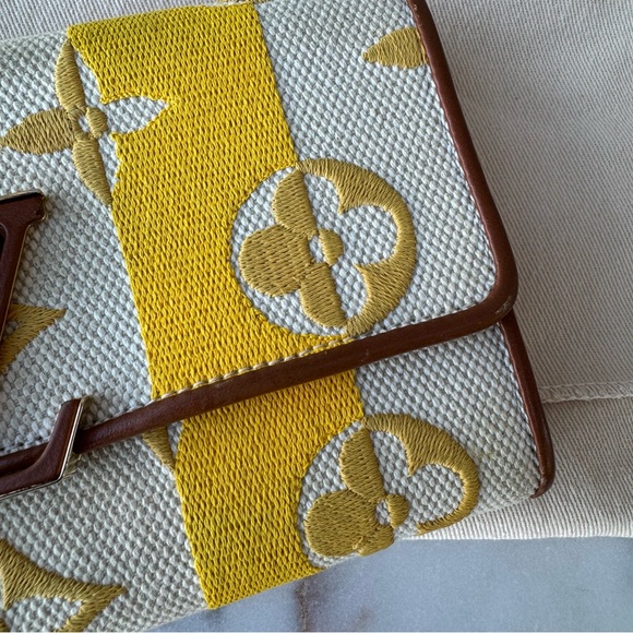 SOLD Louis Vuitton Canvas Capucines Wallet - Picture 6 of 16